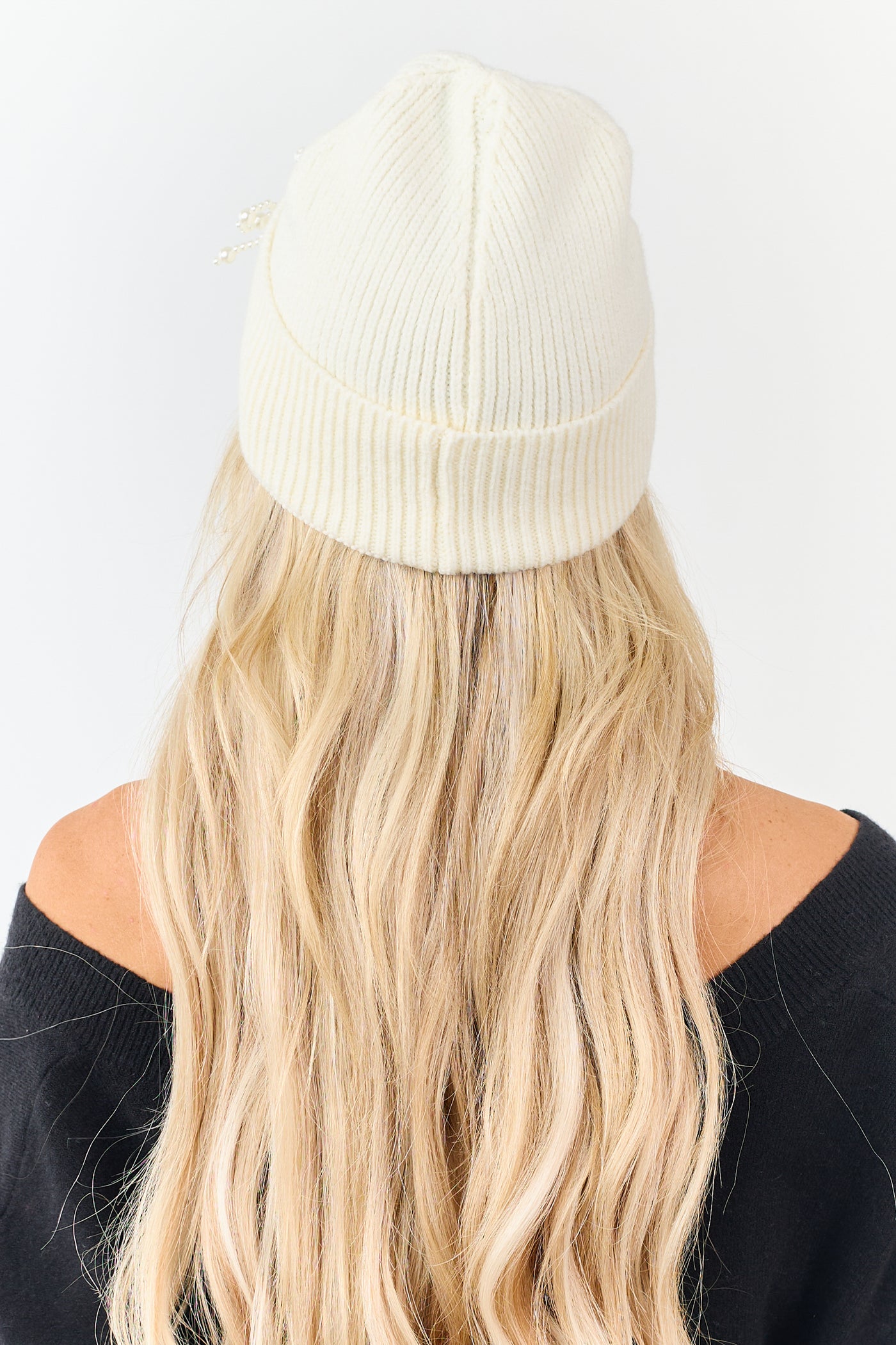 Vanilla Ribbed Knit Pearl Bow Beanie