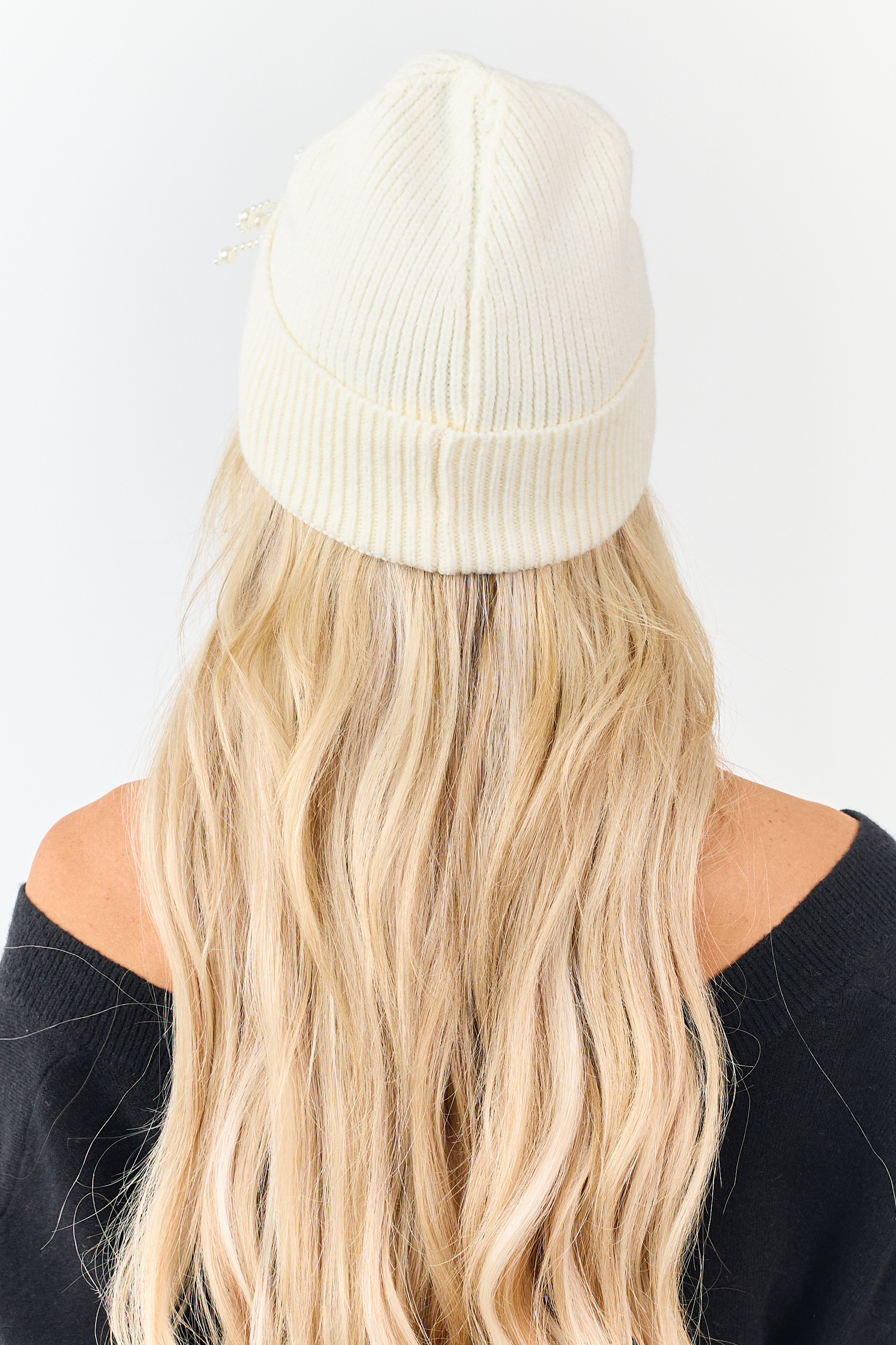 Vanilla Ribbed Knit Pearl Bow Beanie