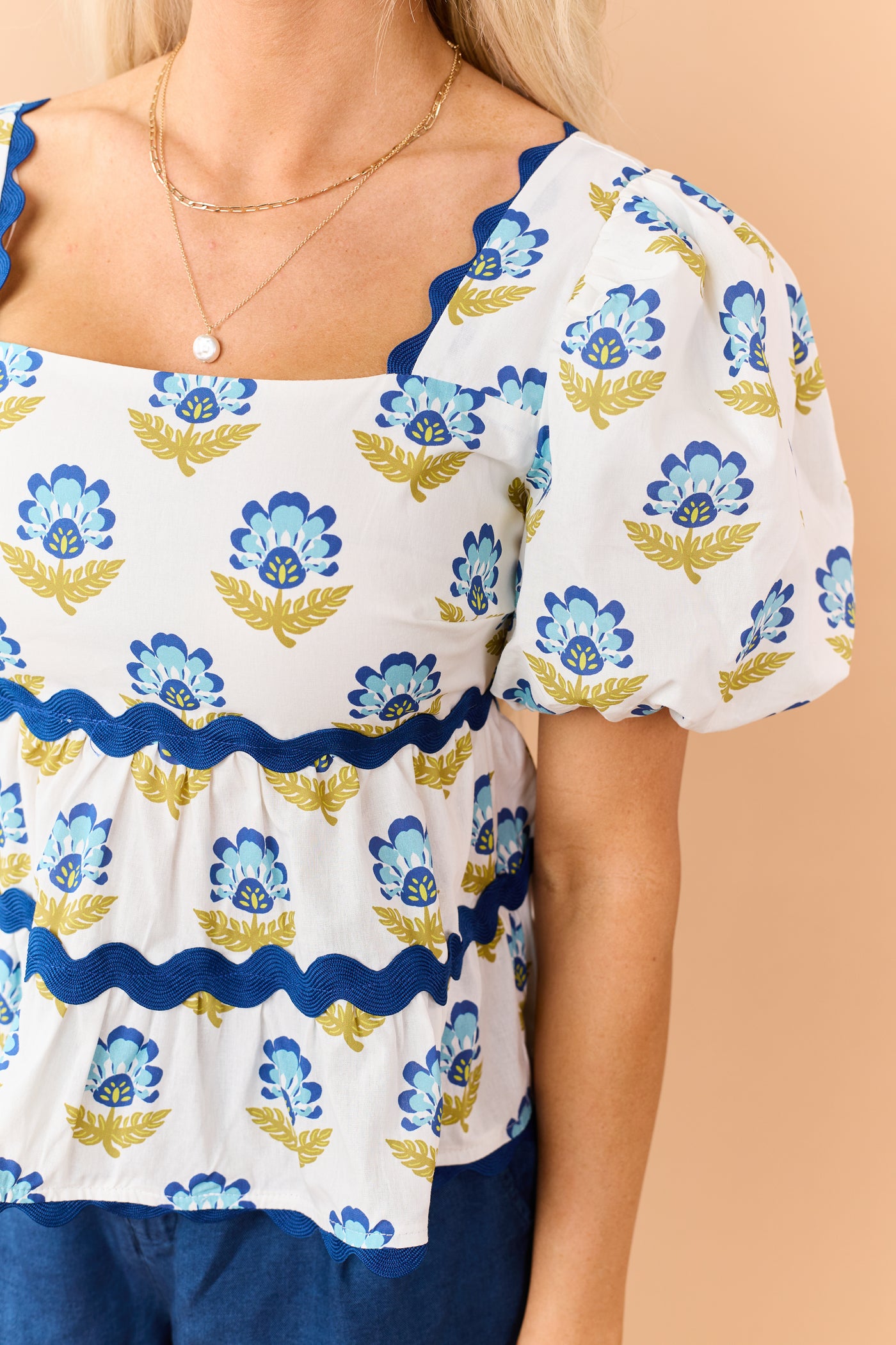 White Floral Pattern Cotton Puff Sleeve Tiered Top