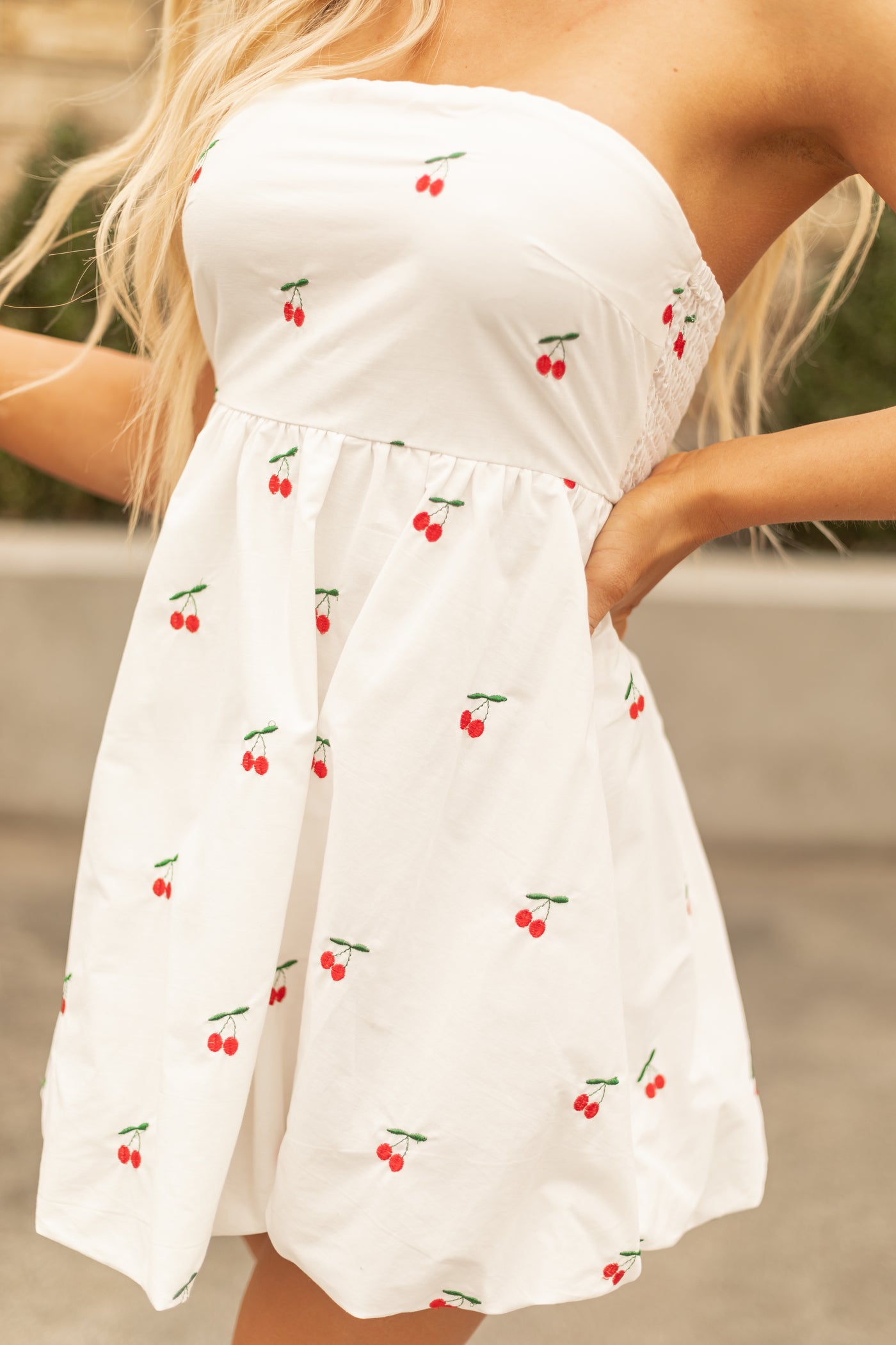 White Cherry Pattern Strapless Bubble Hem Mini Dress White Cherry Pattern Strapless Bubble Hem Mini Dress