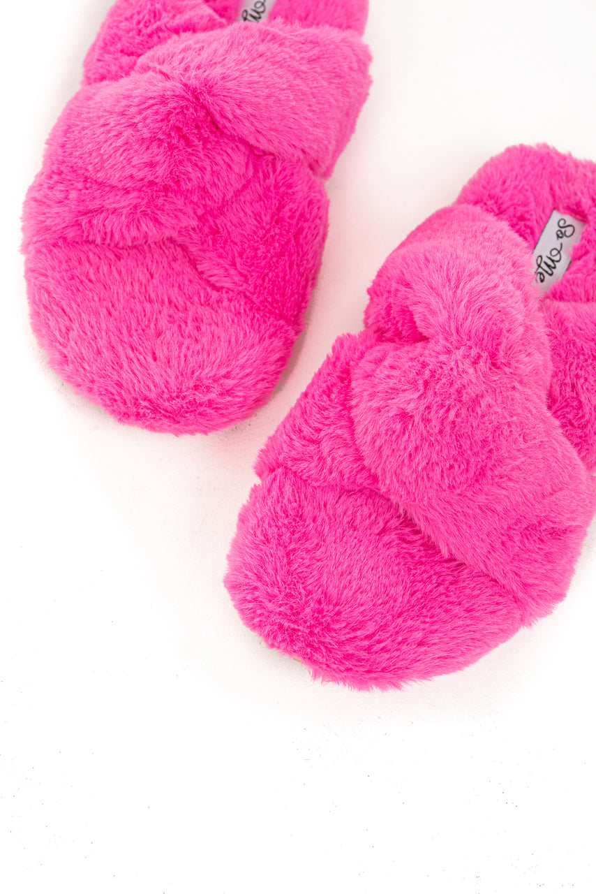Comfy Crush Faux Fur Slipper In Light Pink • Impressions Online Boutique