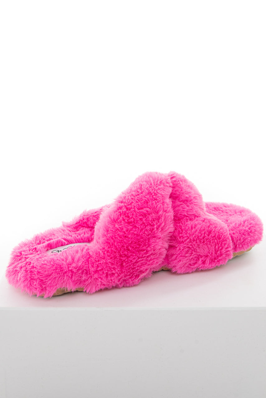 Comfy Crush Faux Fur Slipper In Light Pink • Impressions Online Boutique